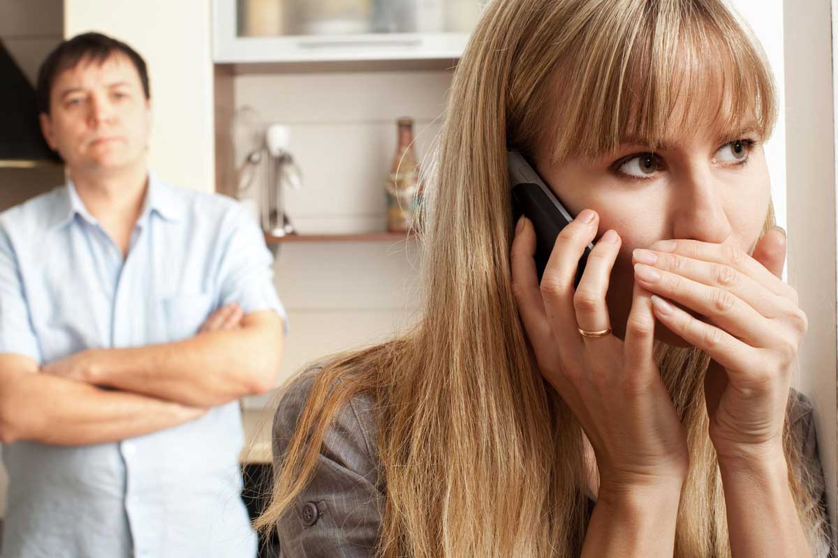 15 نشانه خیانت زنان شوهردار چه هستند؟ | دکتر سعیده عزیز محمدی